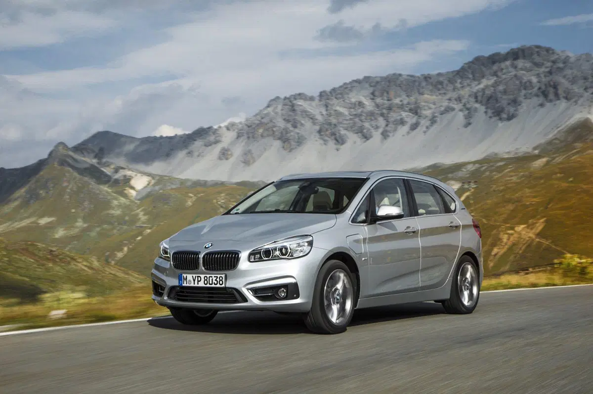 BMW 225xe: la Serie 2 Active Tourer diventa plug-in (35)