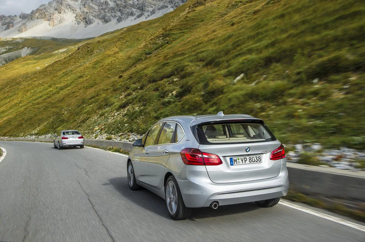 BMW 225xe: la Serie 2 Active Tourer diventa plug-in (39)