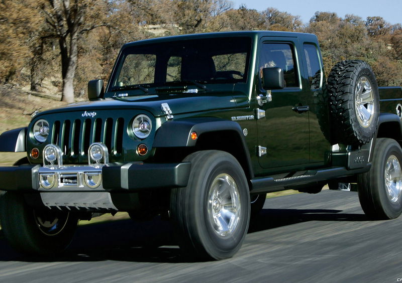 Jeep Wrangler, la prossima sar&agrave; anche pick-up