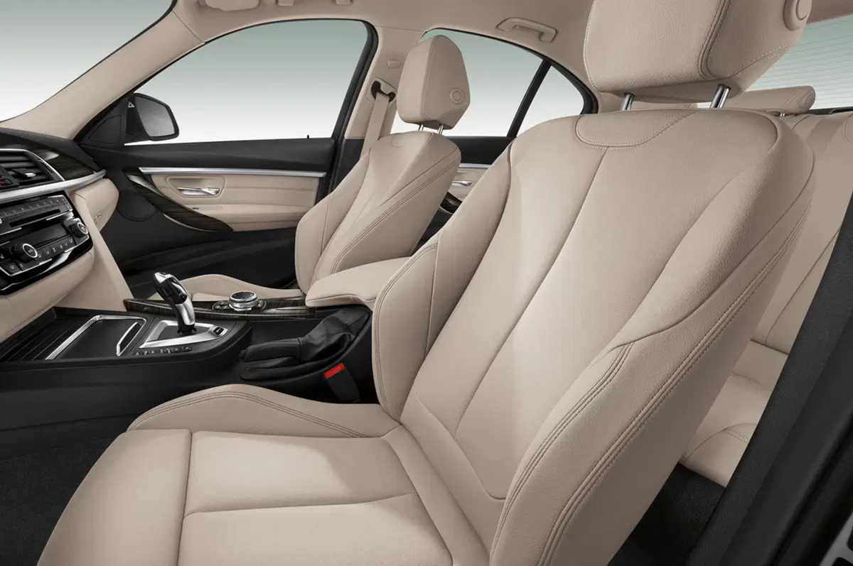 BMW 330e, la Serie 3 diventa anche plug-in hybrid (23)