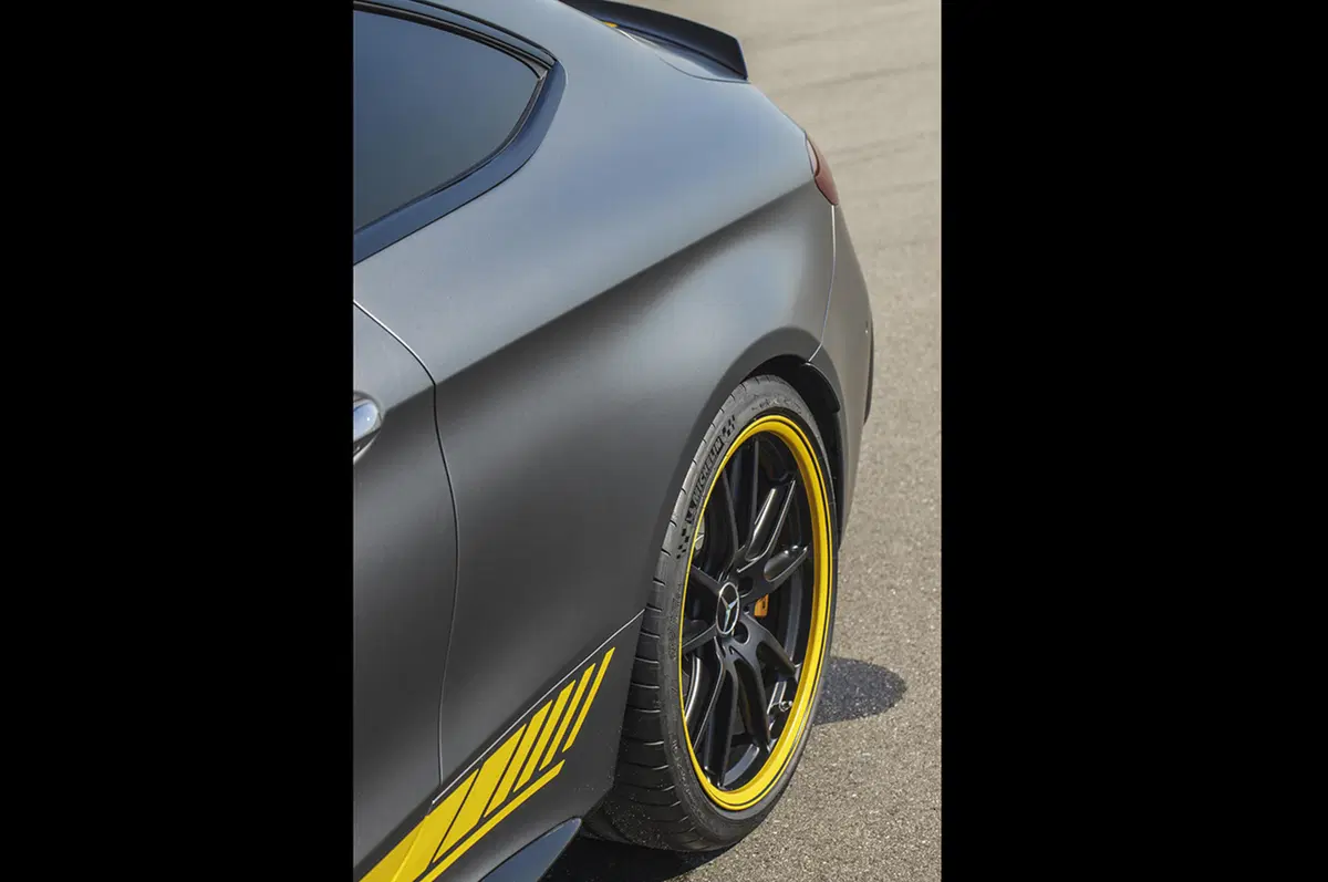Mercedes AMG C63 S Coupe Edition 1: si ispira al DTM (6)