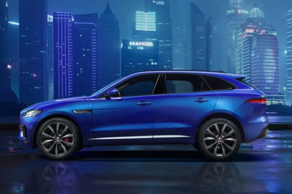 Jaguar F-Pace: un video inizia a svelarcela