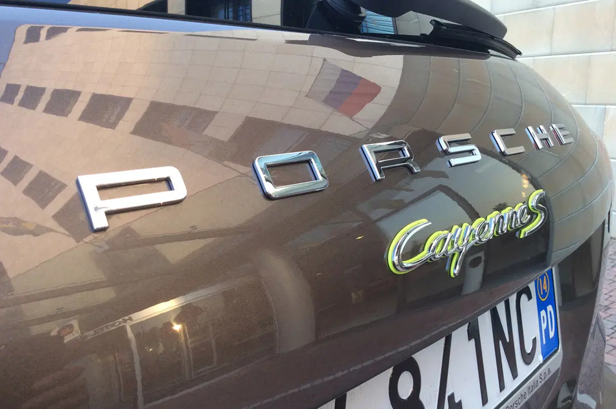 Porsche e-hybrid: sportività ed ecologia (9)