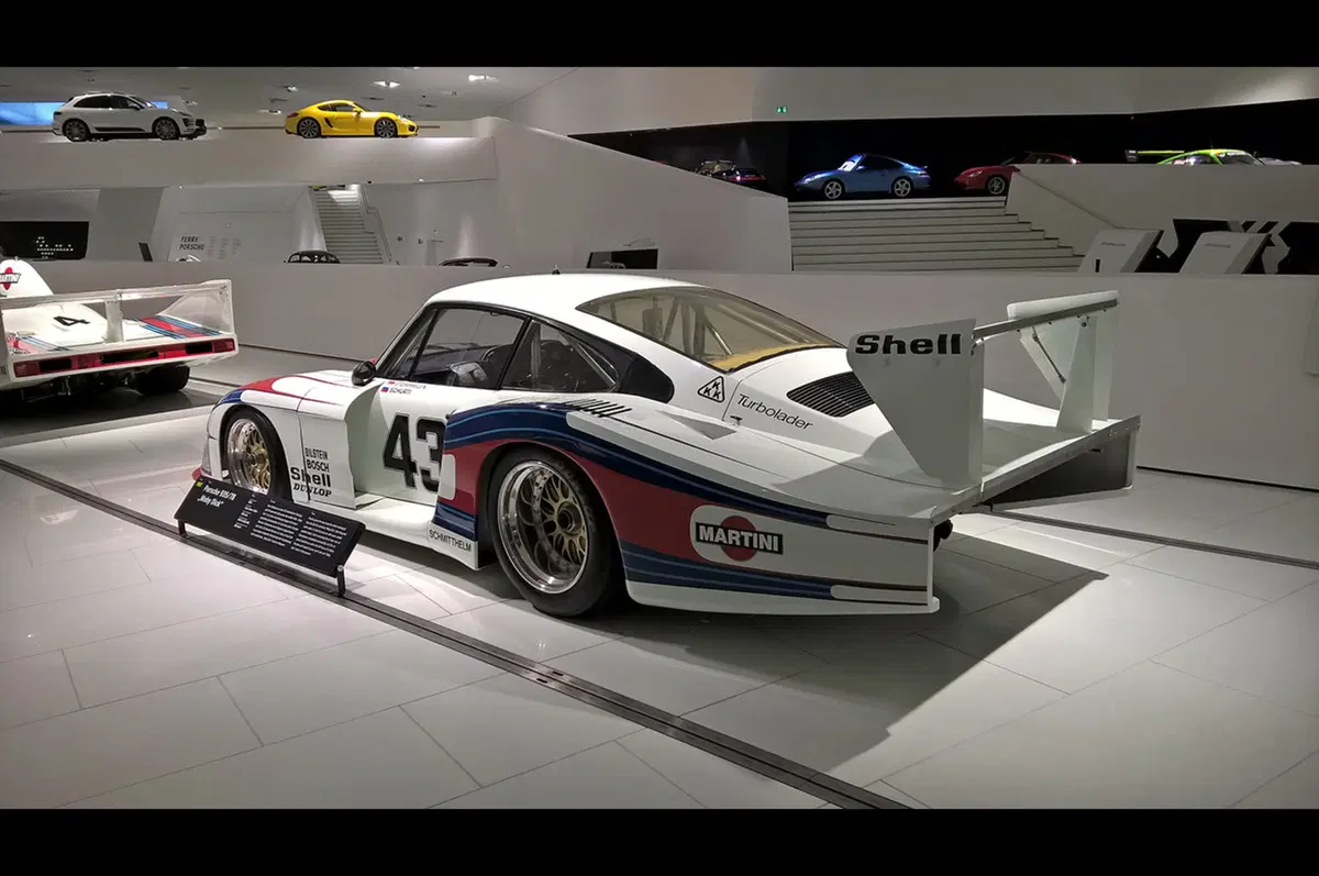 Porsche e-hybrid: sportività ed ecologia (47)