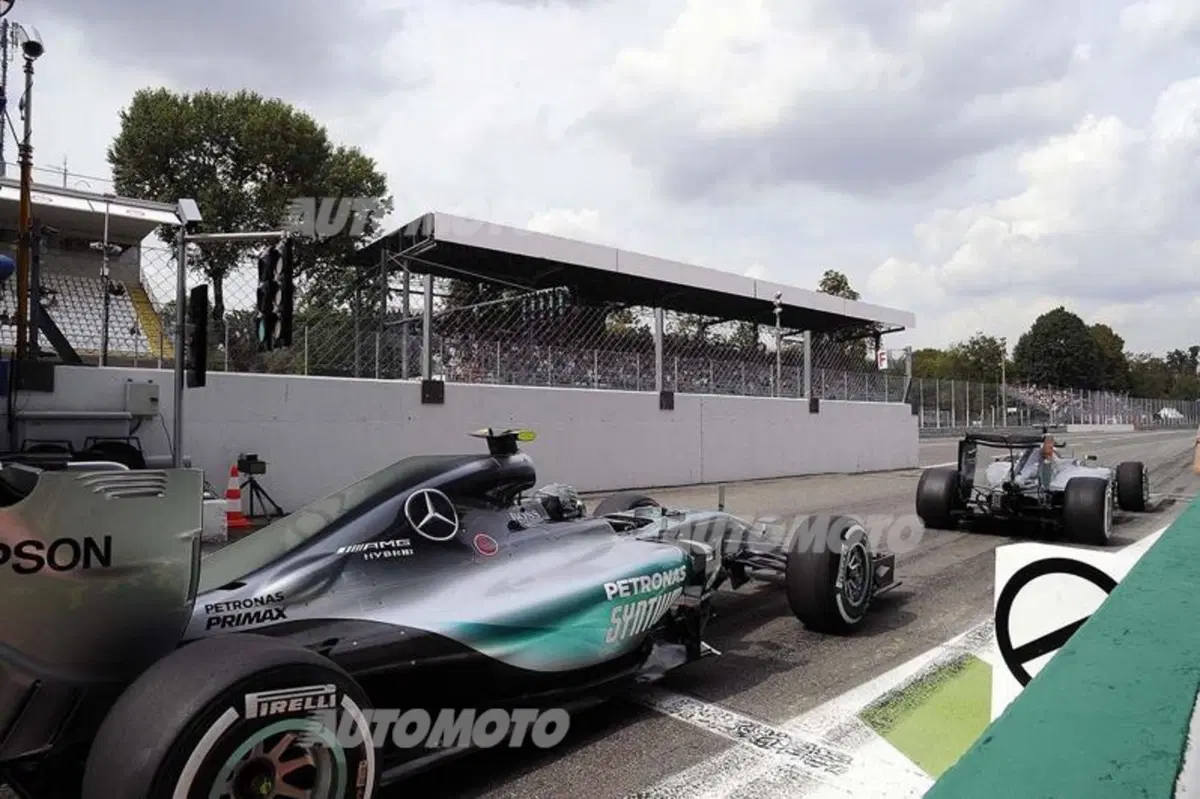 F1, Gp Monza 2015, la prima volta in Rosso di Vettel (16)