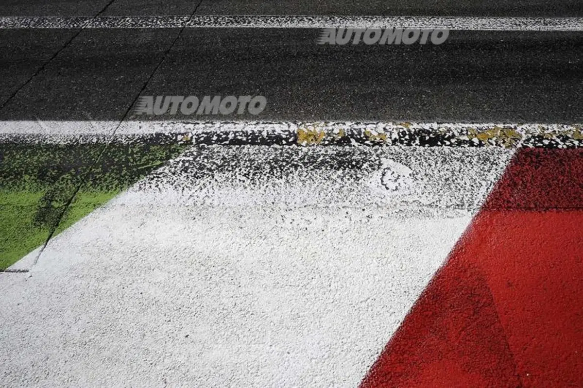 F1, Gp Monza 2015, la prima volta in Rosso di Vettel (29)