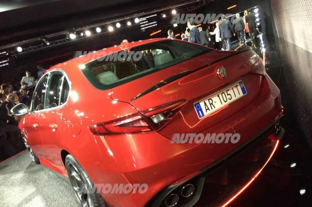 F1, GP d’Italia 2015. L’Alfa Romeo Giulia fa sognare i tifosi a Monza (21)