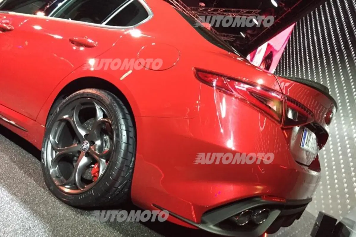 F1, GP d’Italia 2015. L’Alfa Romeo Giulia fa sognare i tifosi a Monza (24)