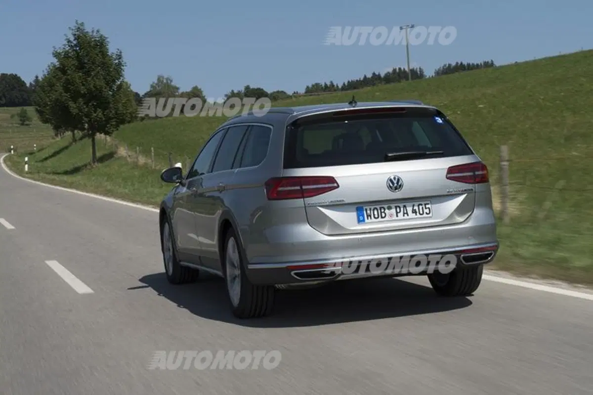 Volkswagen Passat Alltrack (2)
