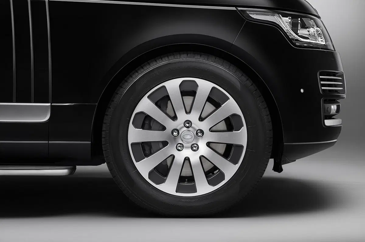 Range Rover Sentinel: corazza a prova di bomba (8)