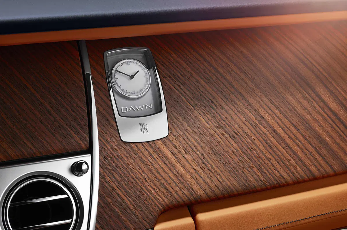 Rolls-Royce Dawn: l'alba di una nuova era per lo Spirit of Ecstasy (15)