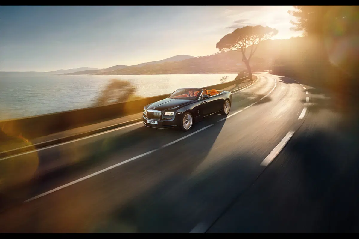 Rolls-Royce Dawn: l'alba di una nuova era per lo Spirit of Ecstasy (18)