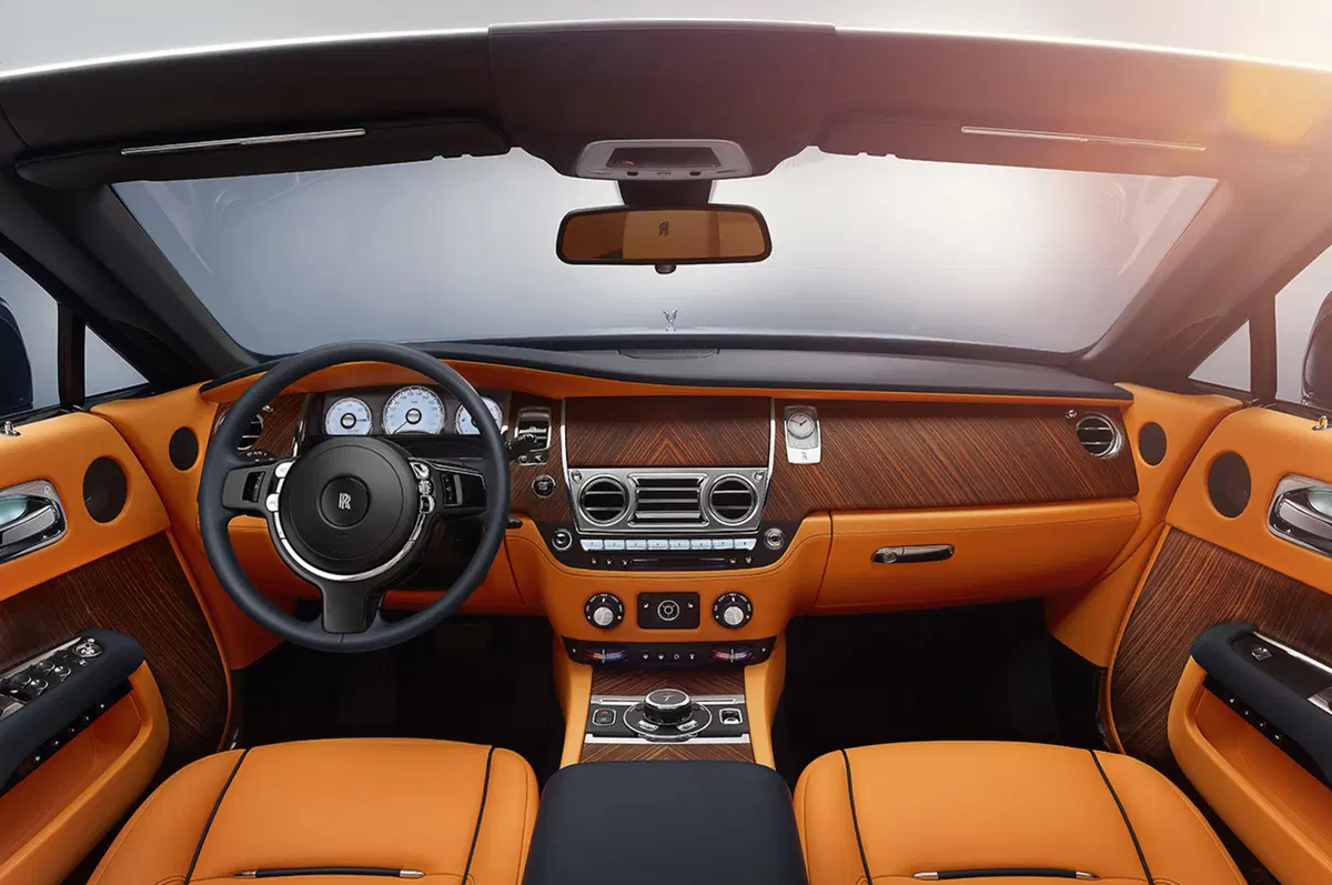 Rolls-Royce Dawn: l'alba di una nuova era per lo Spirit of Ecstasy (19)