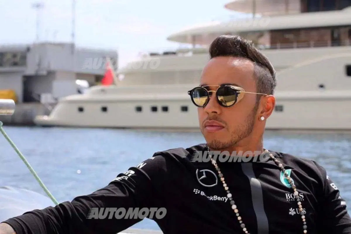 Hamilton: «La passione Ferrari scorre nelle vene degli Italiani. Li ammiro» (11)