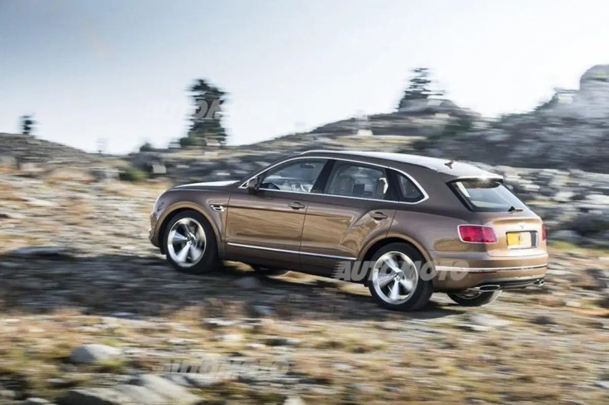 Bentley Bentayga: ecco il SUV da 301 km/h (10)
