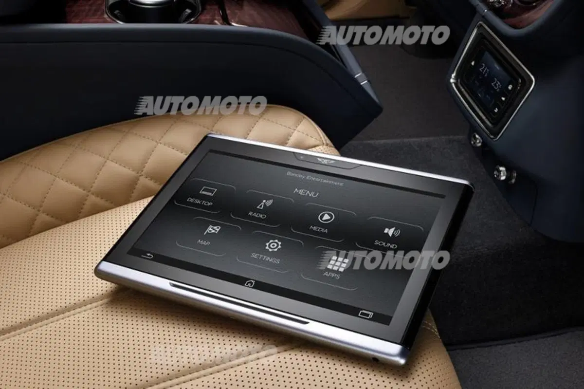 Bentley Bentayga: ecco il SUV da 301 km/h (25)