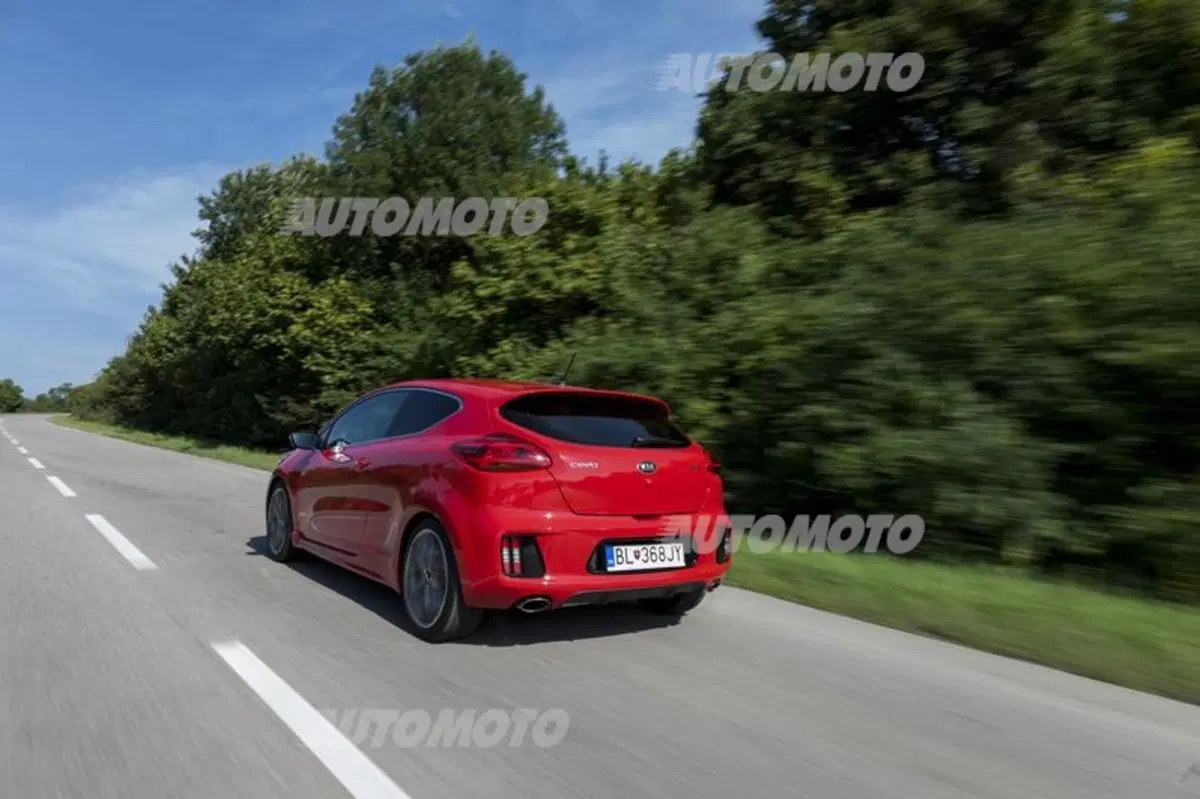 Kia Cee'd restyling (8)