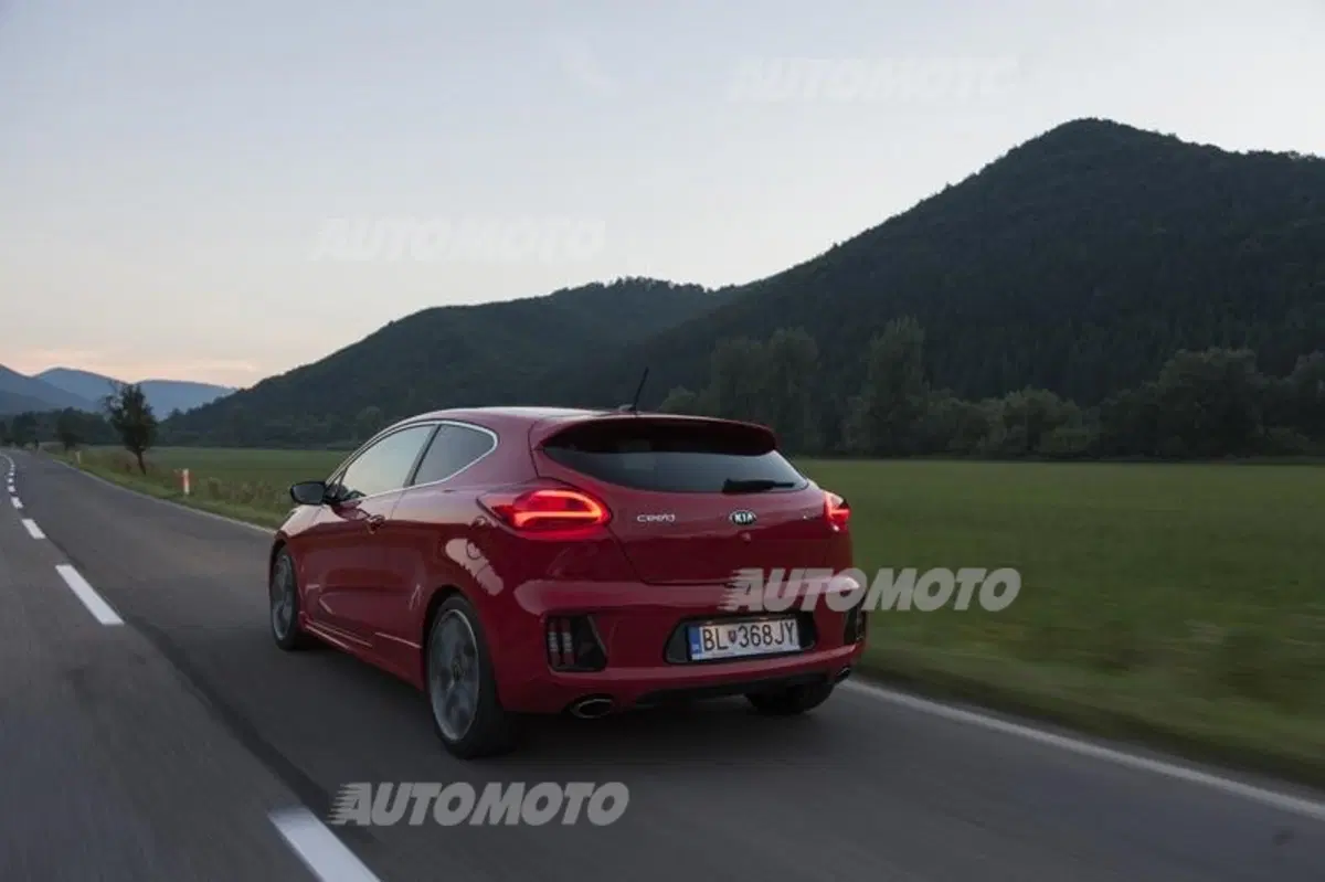 Kia Cee'd restyling (12)