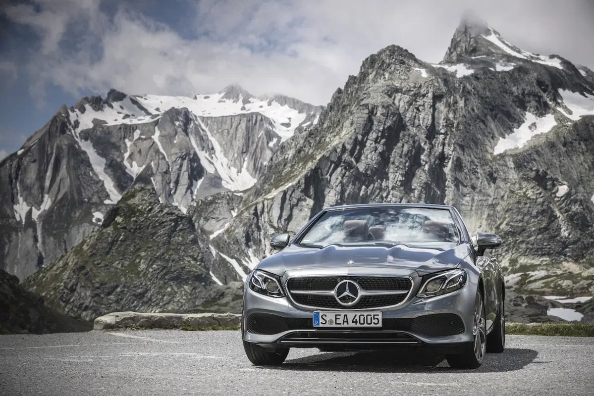 Mercedes Classe E Cabrio: per tetto il cielo
