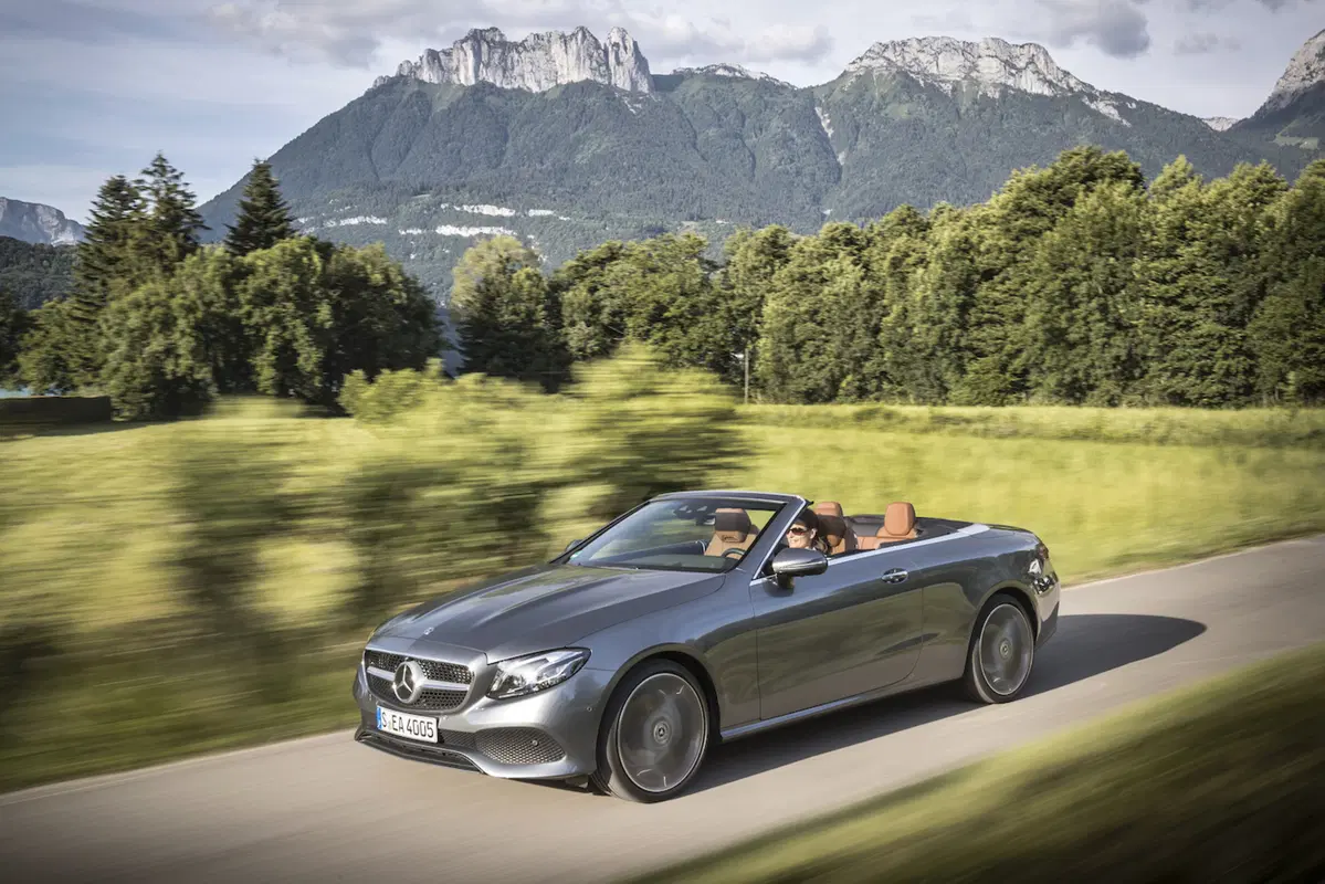 Mercedes Classe E Cabrio: per tetto il cielo (6)