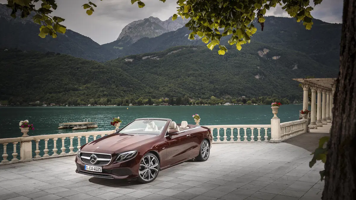 Mercedes Classe E Cabrio: per tetto il cielo (13)