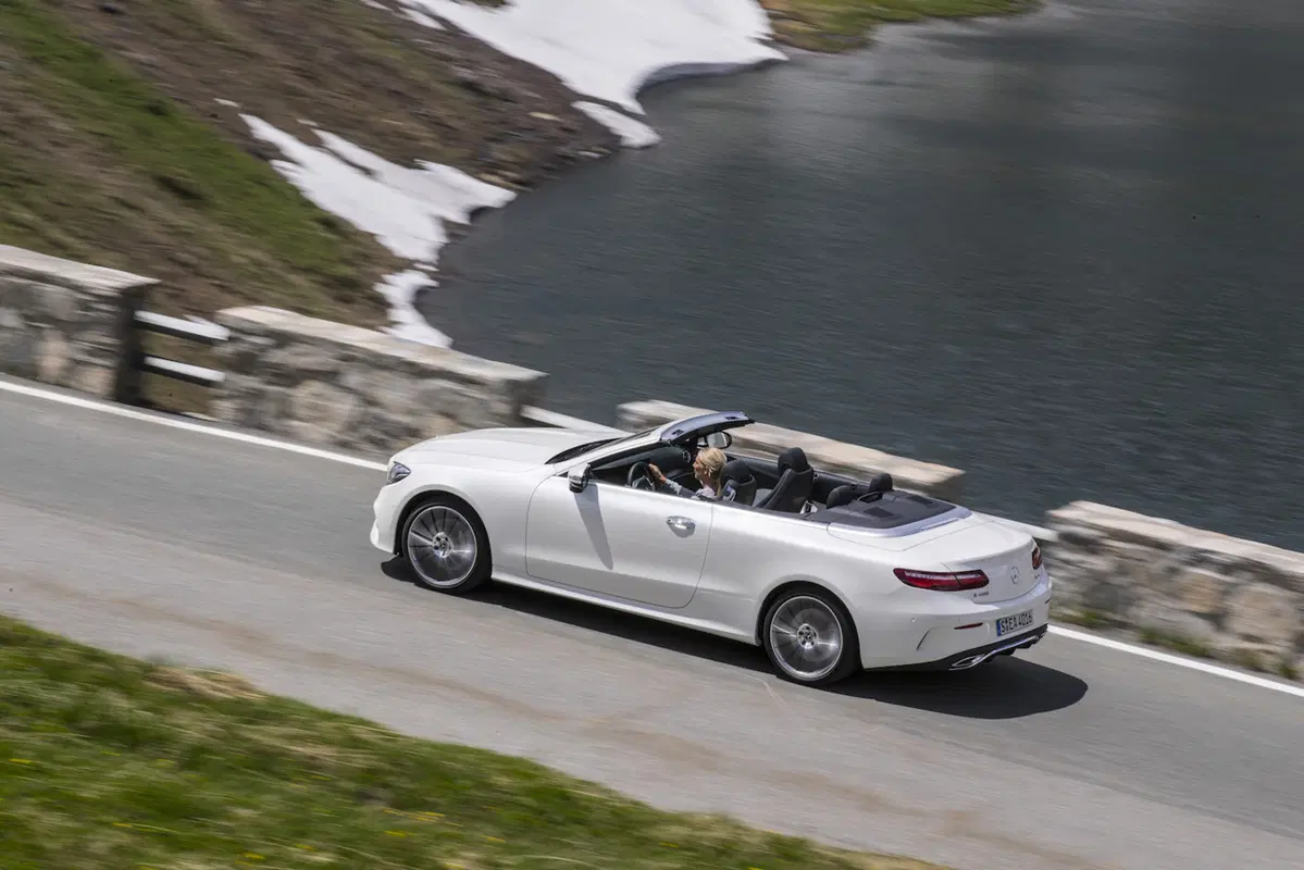 Mercedes Classe E Cabrio: per tetto il cielo (17)