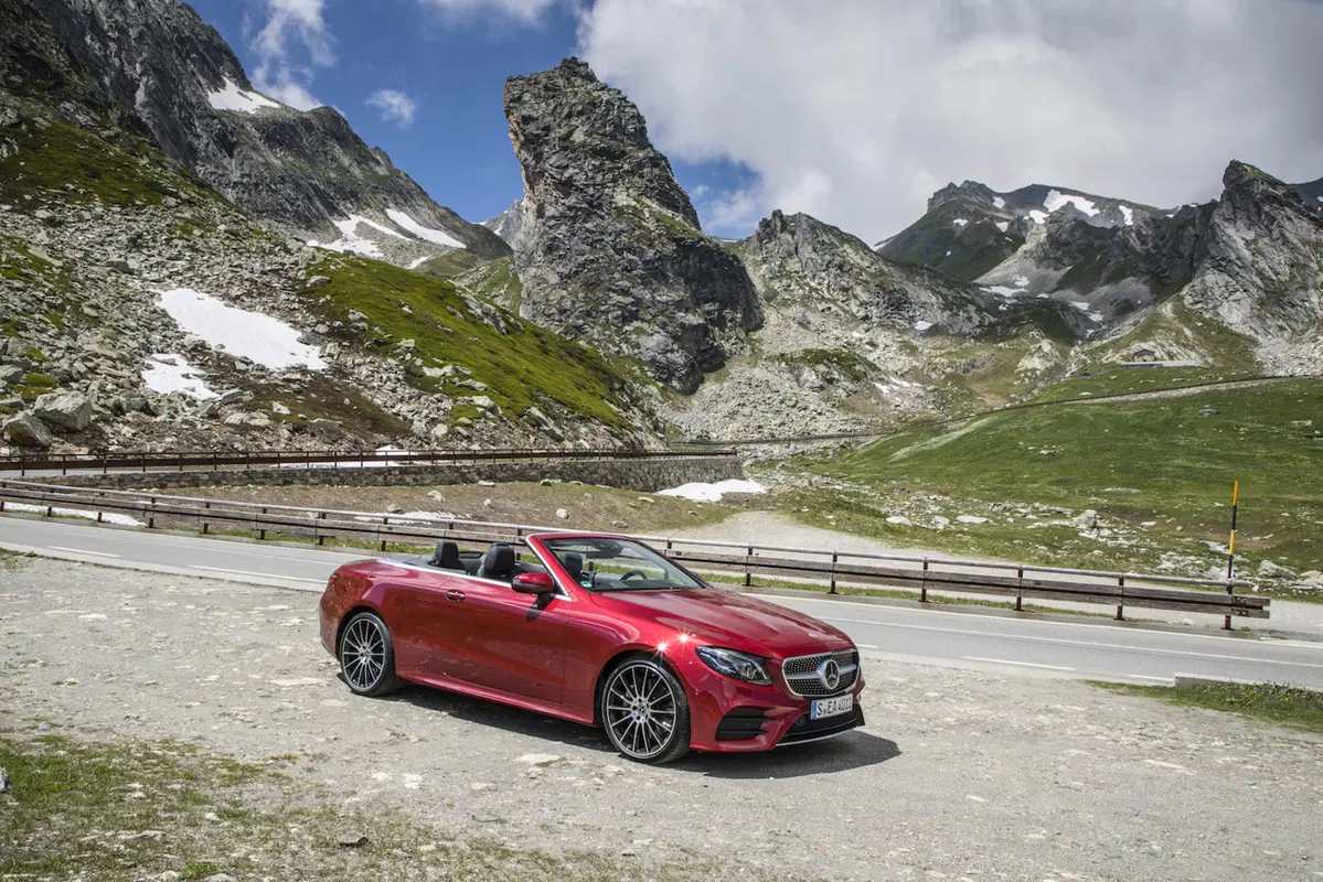 Mercedes Classe E Cabrio: per tetto il cielo (35)