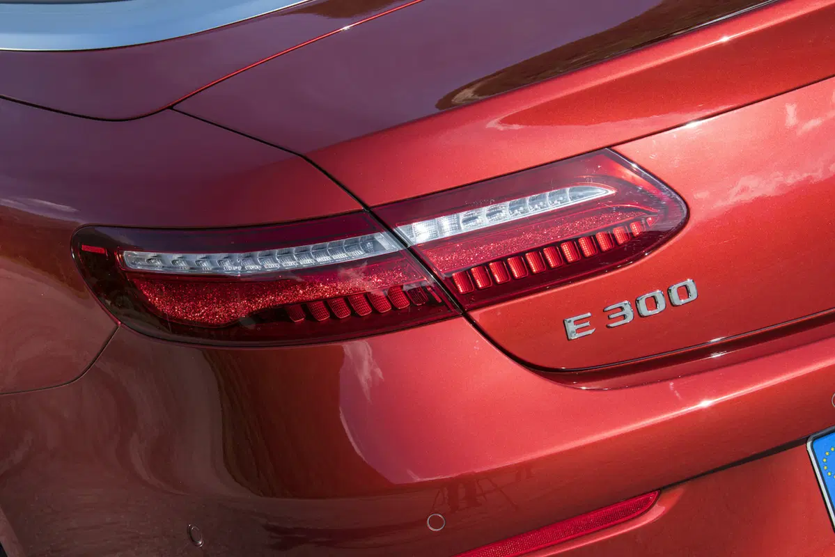 Mercedes Classe E Cabrio: per tetto il cielo (36)