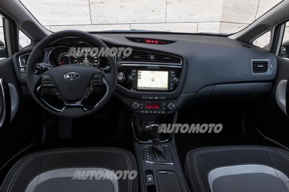 Kia Cee'd restyling (41)