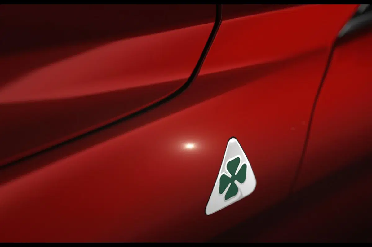 Alfa Romeo Giulia: ecco gli interni [VIDEO] (4)