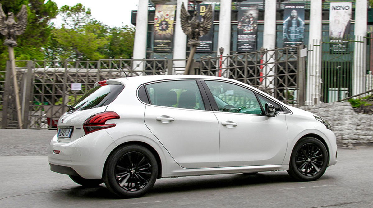 Peugeot 208 restyling - Prove 