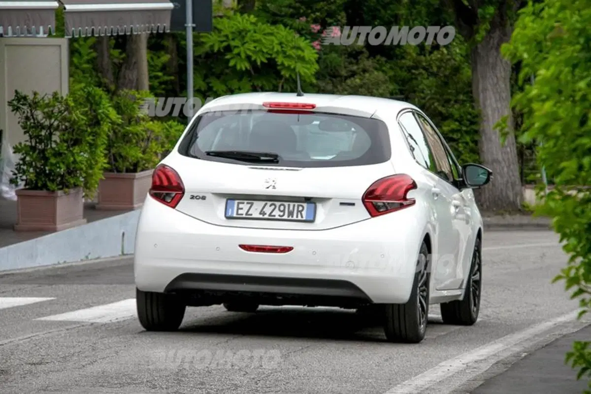 Peugeot 208 restyling (6)