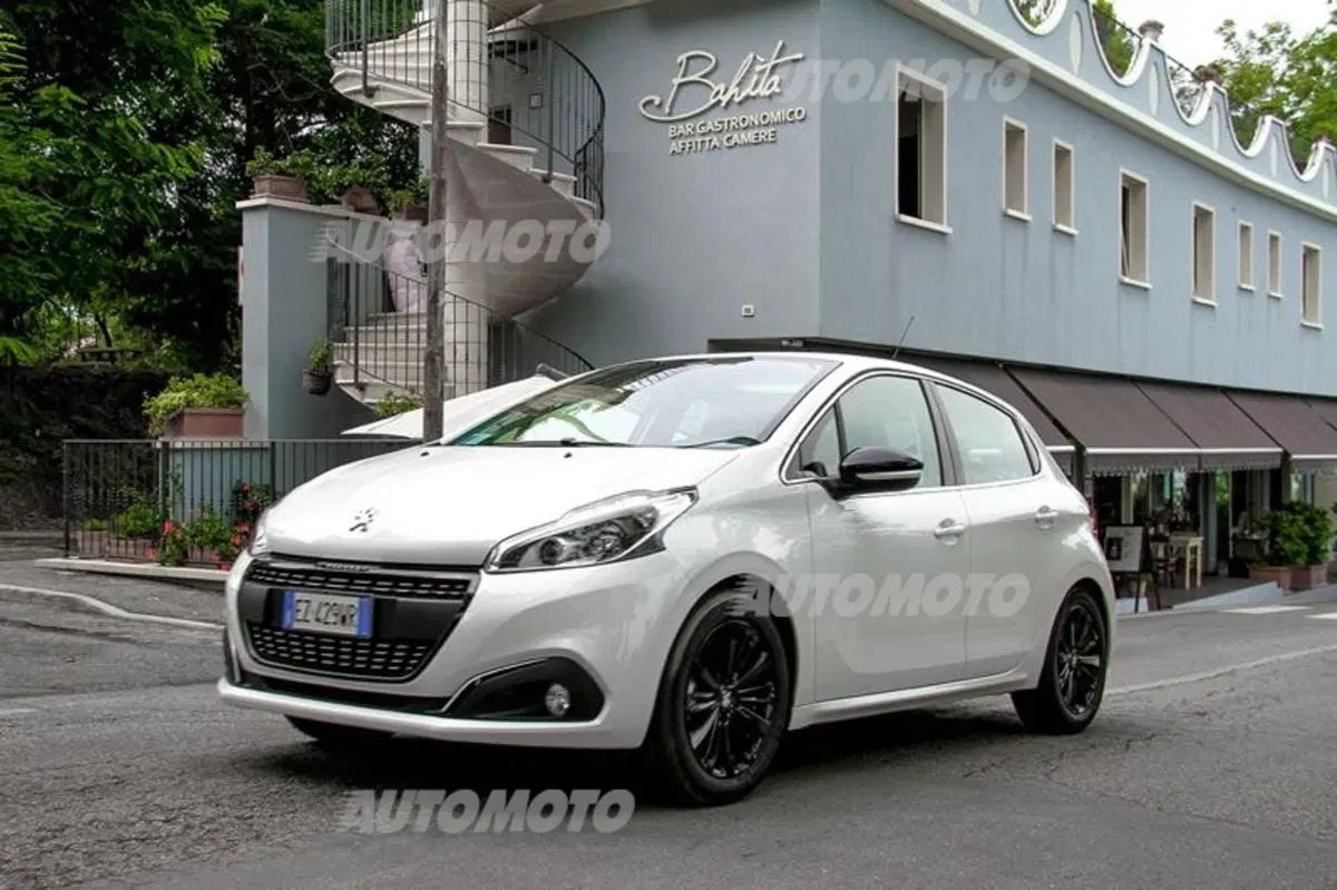 Peugeot 208 restyling (7)