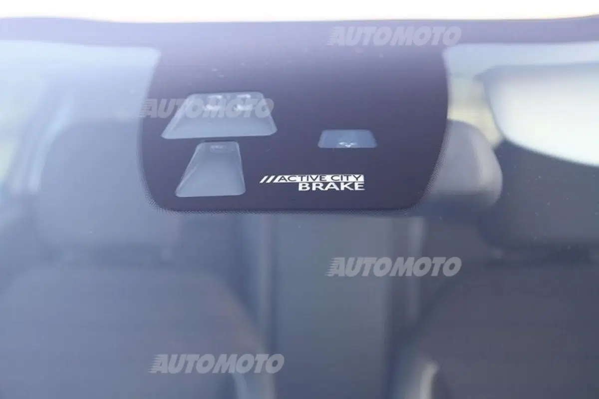 Peugeot 208 restyling (19)
