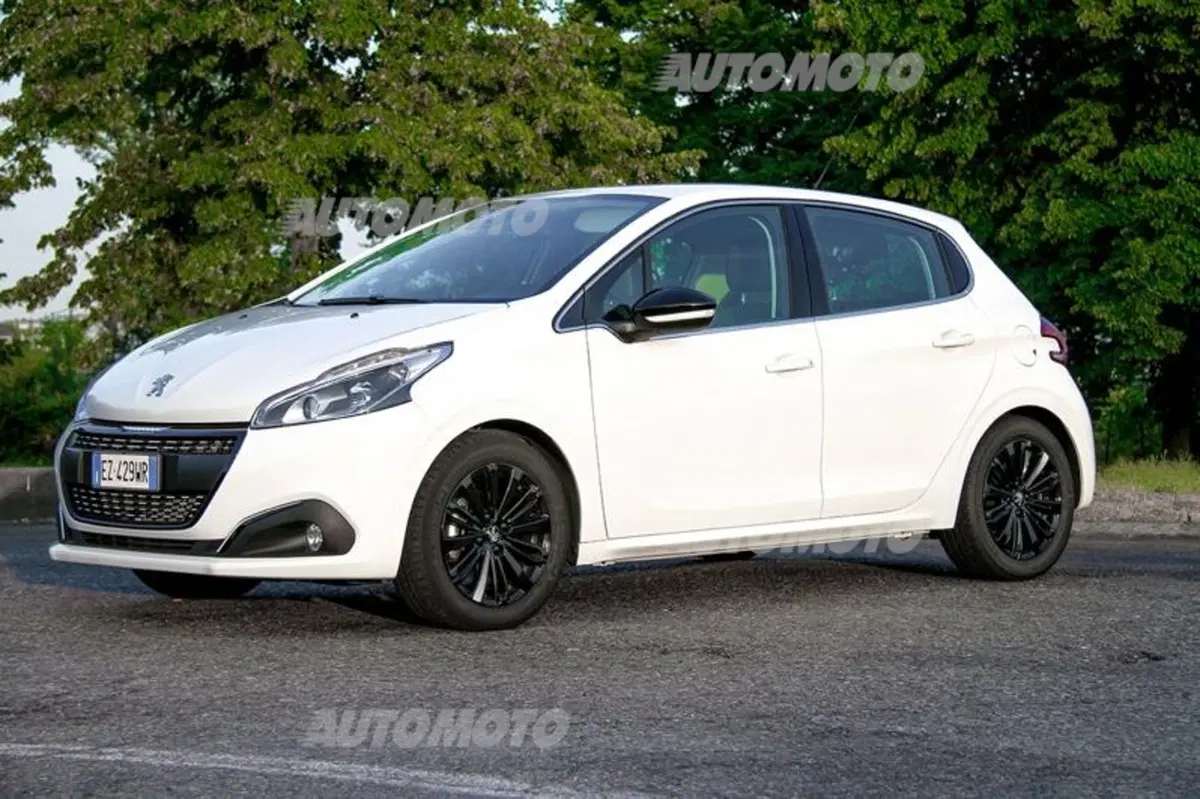 Peugeot 208 restyling (37)