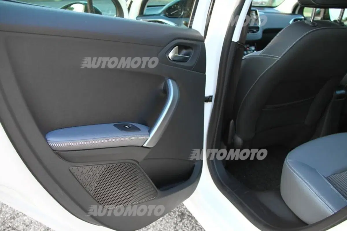Peugeot 208 restyling (56)