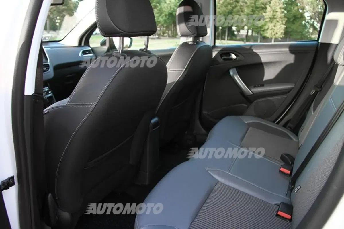 Peugeot 208 restyling (59)