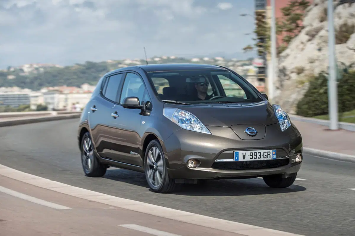 Nissan Leaf my 2016: aumentata l'autonomia (3)