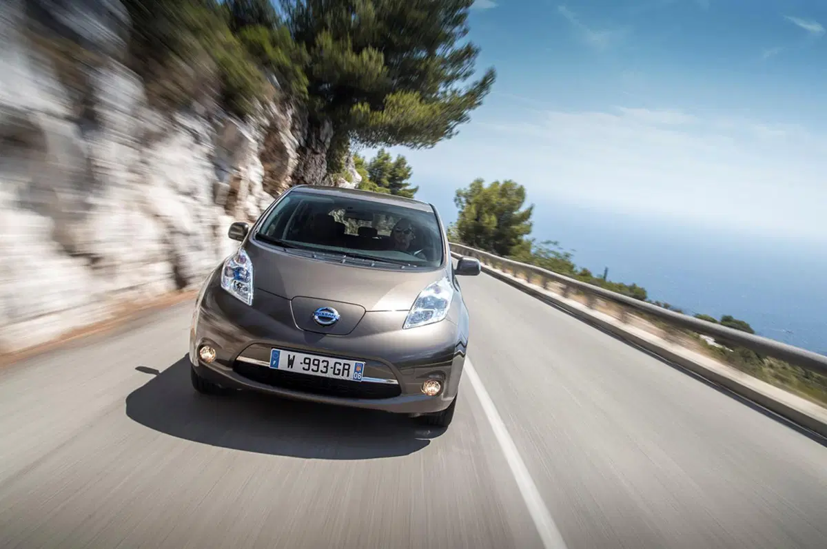 Nissan Leaf my 2016: aumentata l'autonomia (7)