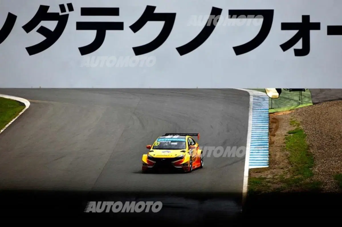 WTCC 2015, qualifiche Giappone: pole per Michelisz (11)
