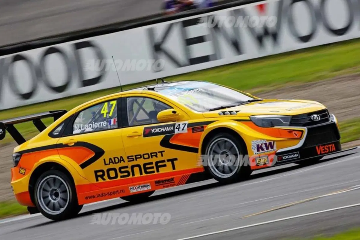 WTCC 2015, qualifiche Giappone: pole per Michelisz (12)
