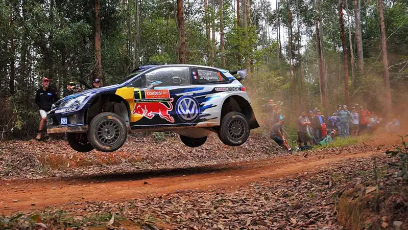 WRC Australia. Day 2. Ogier (VW), ma Meeke &egrave; a 3 decimi