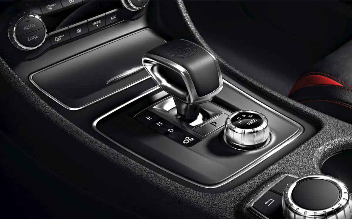 Mercedes A 45 AMG, ecco la “Edition 50” (9)