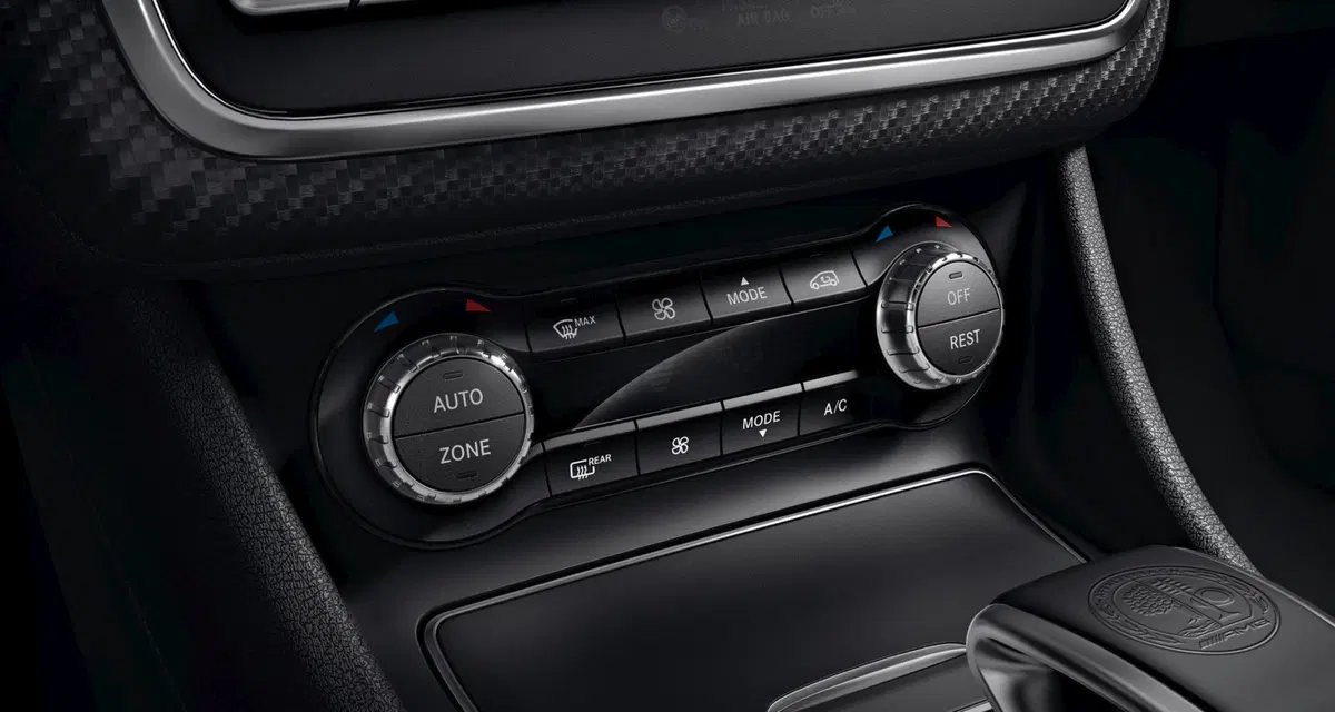Mercedes A 45 AMG, ecco la “Edition 50” (14)