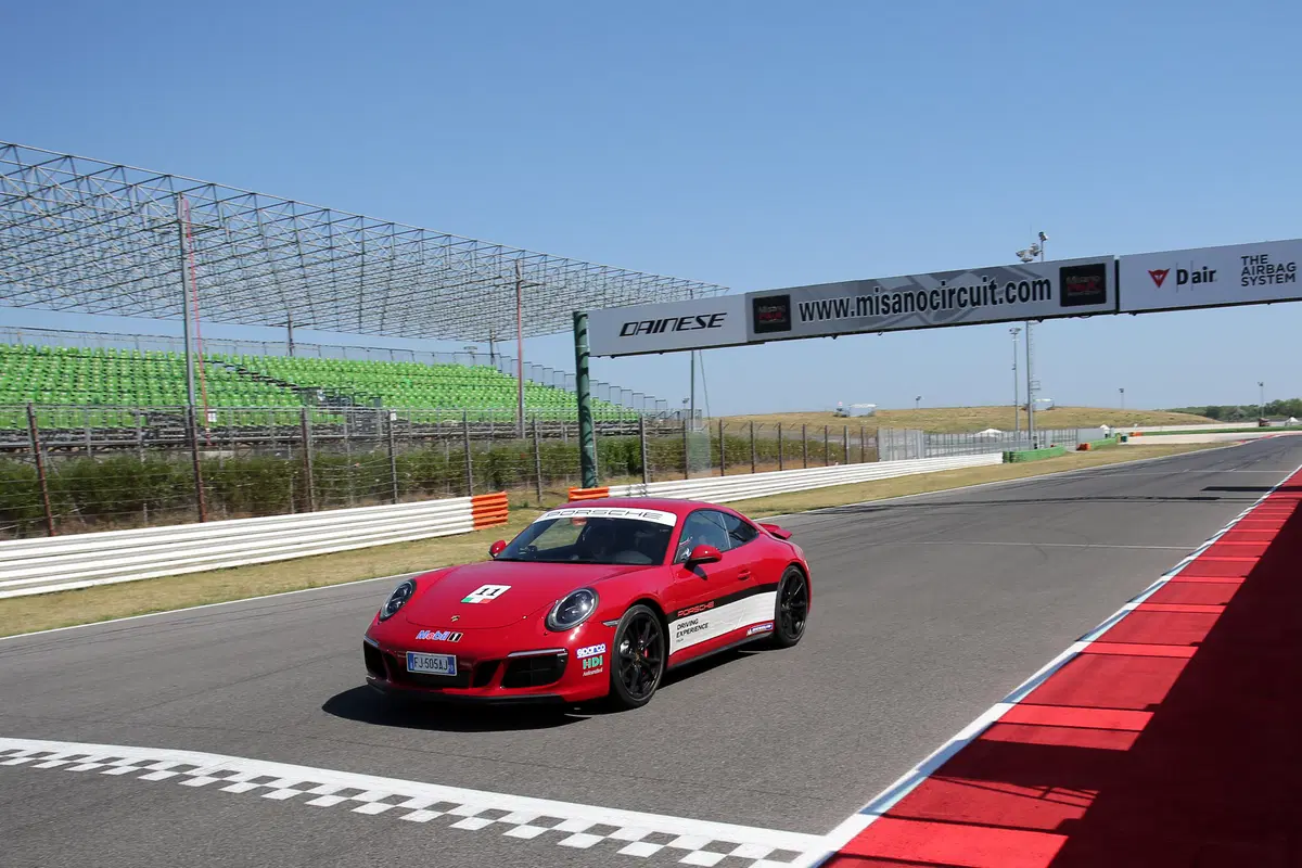 Porsche 911 GTS e Michelin Pilot Sport, in pista a Misano  (6)