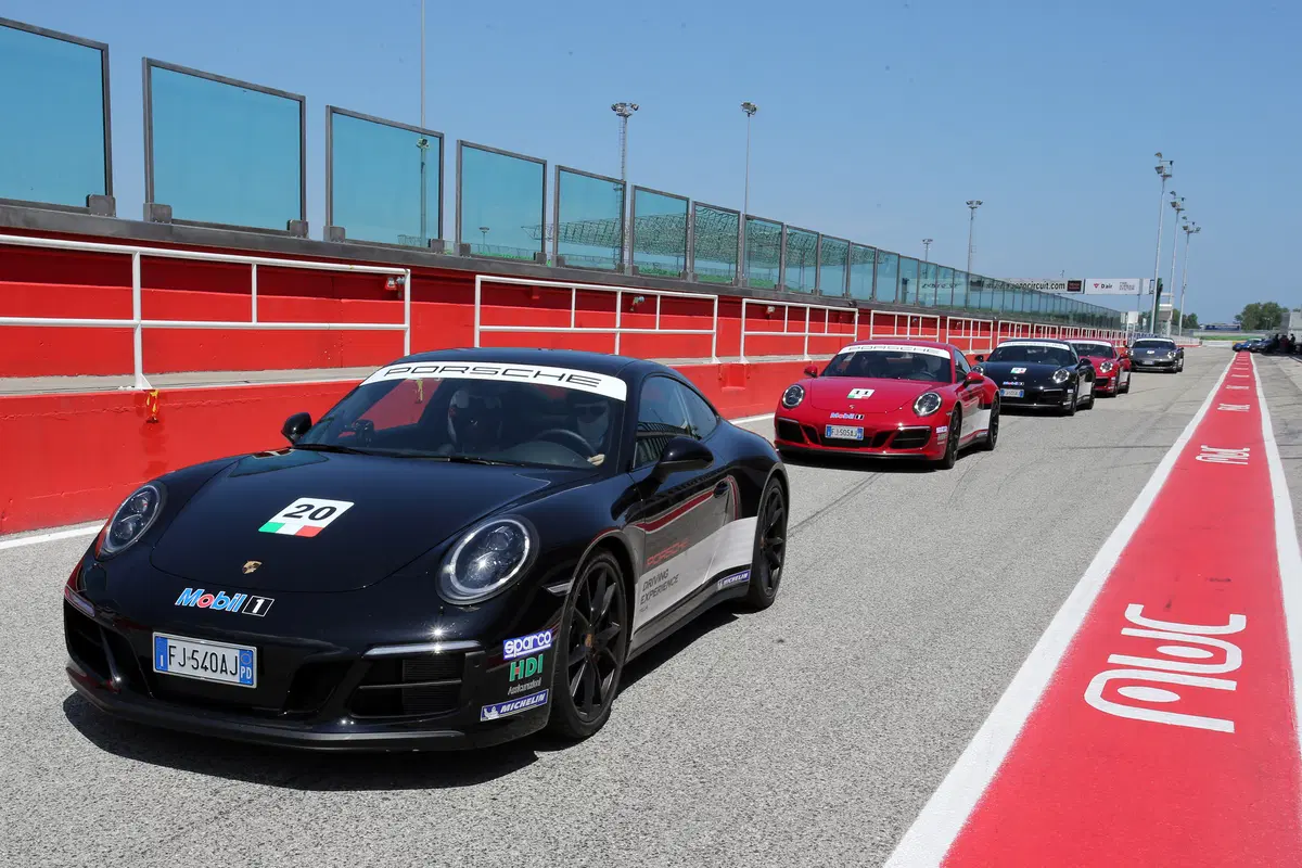 Porsche 911 GTS e Michelin Pilot Sport, in pista a Misano  (2)