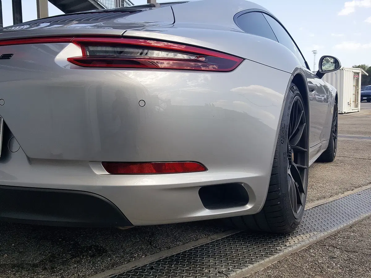 Porsche 911 GTS e Michelin Pilot Sport, in pista a Misano  (2)