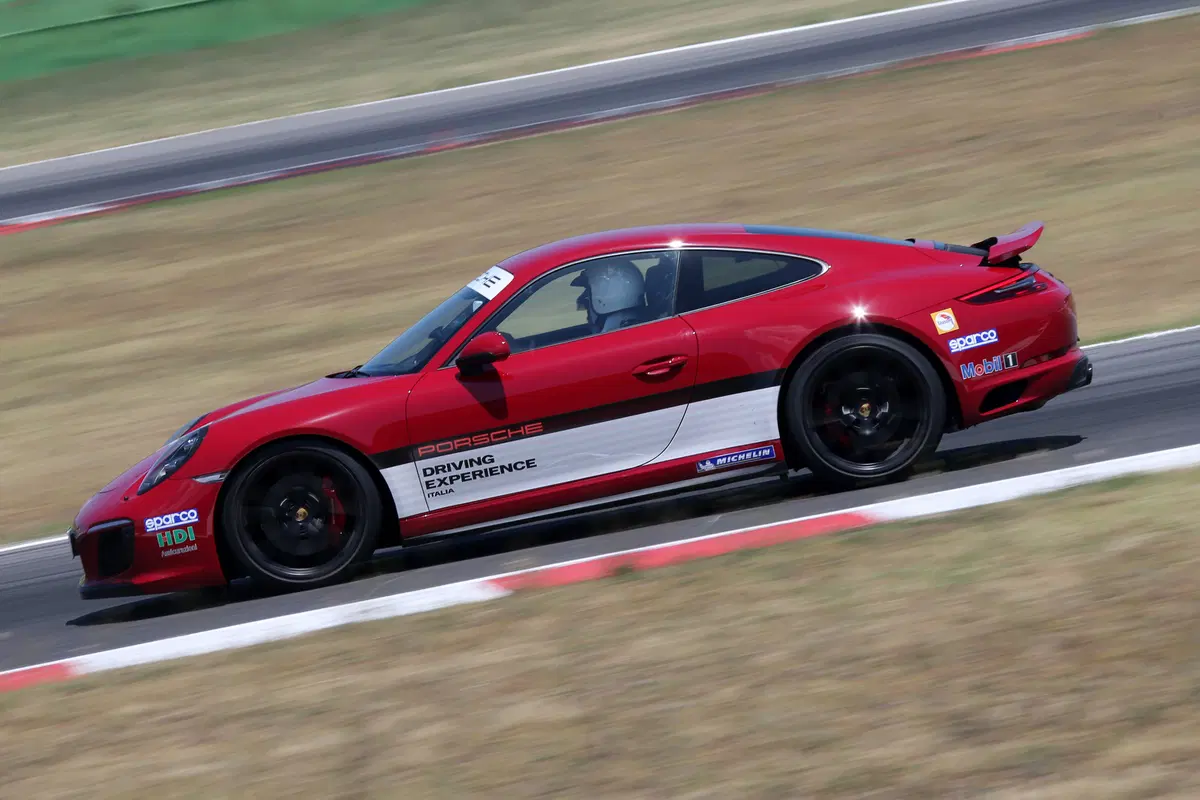 Porsche 911 GTS e Michelin Pilot Sport, in pista a Misano  (7)