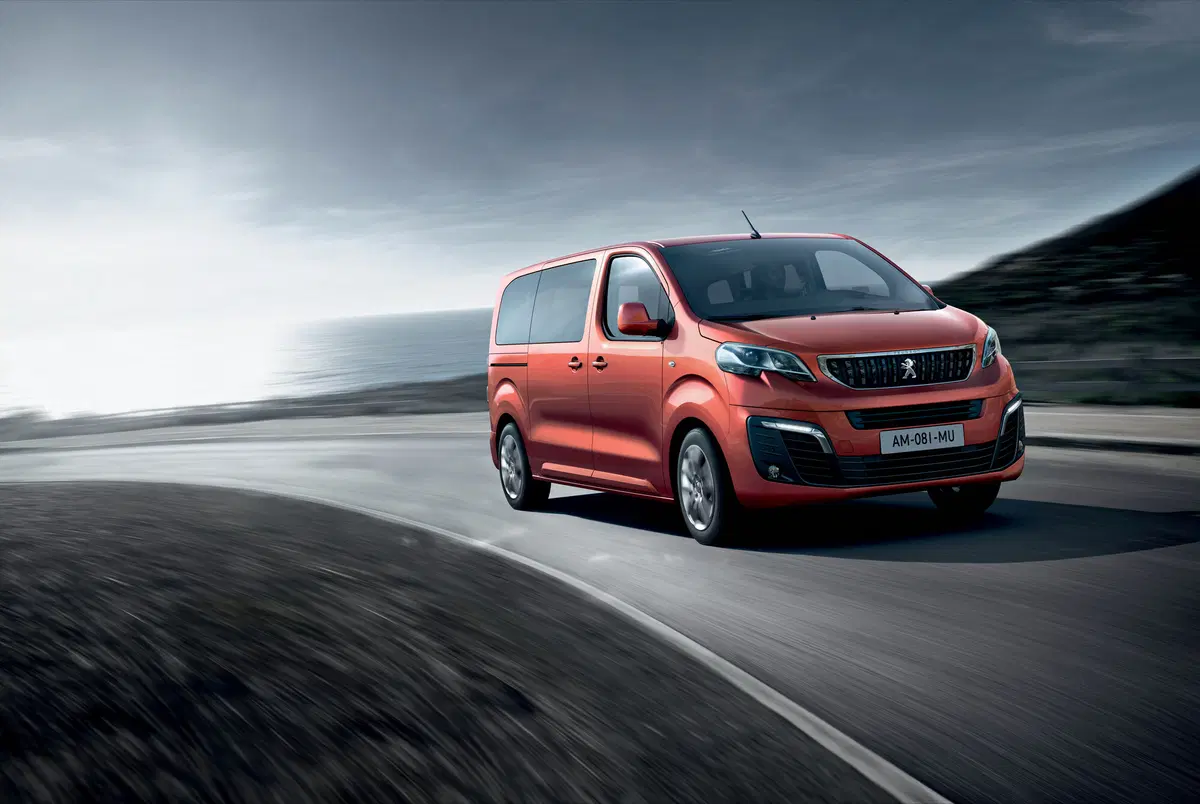 Peugeot Traveller: moderno e funzionale [Video Primo Test] (15)