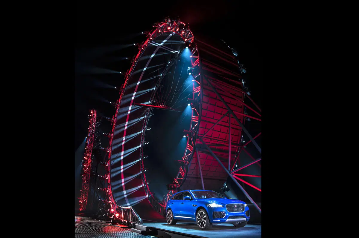 Jaguar F-Pace: lanciata la sfida a Porsche Macan (46)